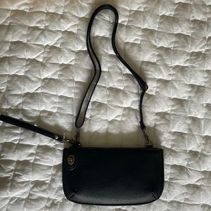 Cross body wristlet clutch